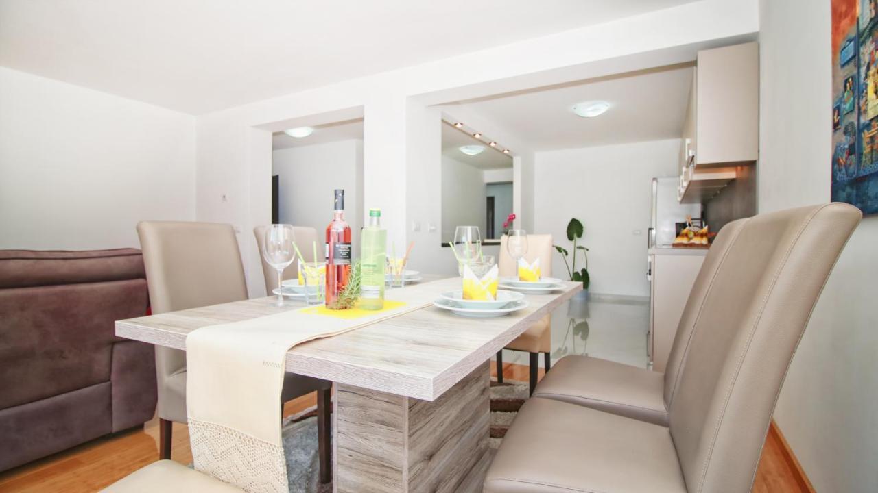 Guesthouse Esma Rovinj Eksteriør bilde