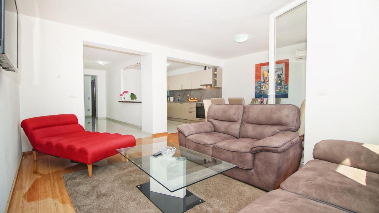 Guesthouse Esma Rovinj Eksteriør bilde