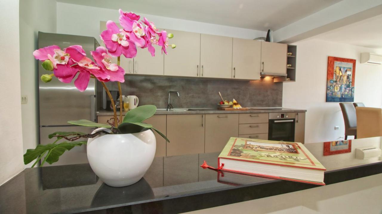 Guesthouse Esma Rovinj Eksteriør bilde